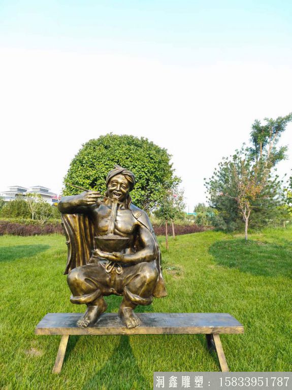 玻璃鋼仿銅吃面人物雕塑 景觀人物雕塑彩繪