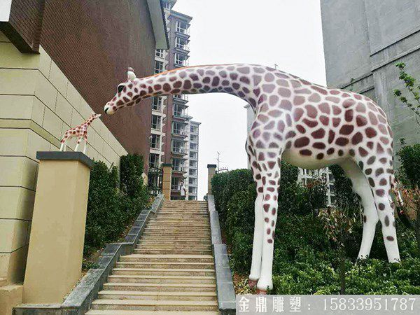 母子長頸鹿雕塑 動(dòng)物長頸鹿加工廠家